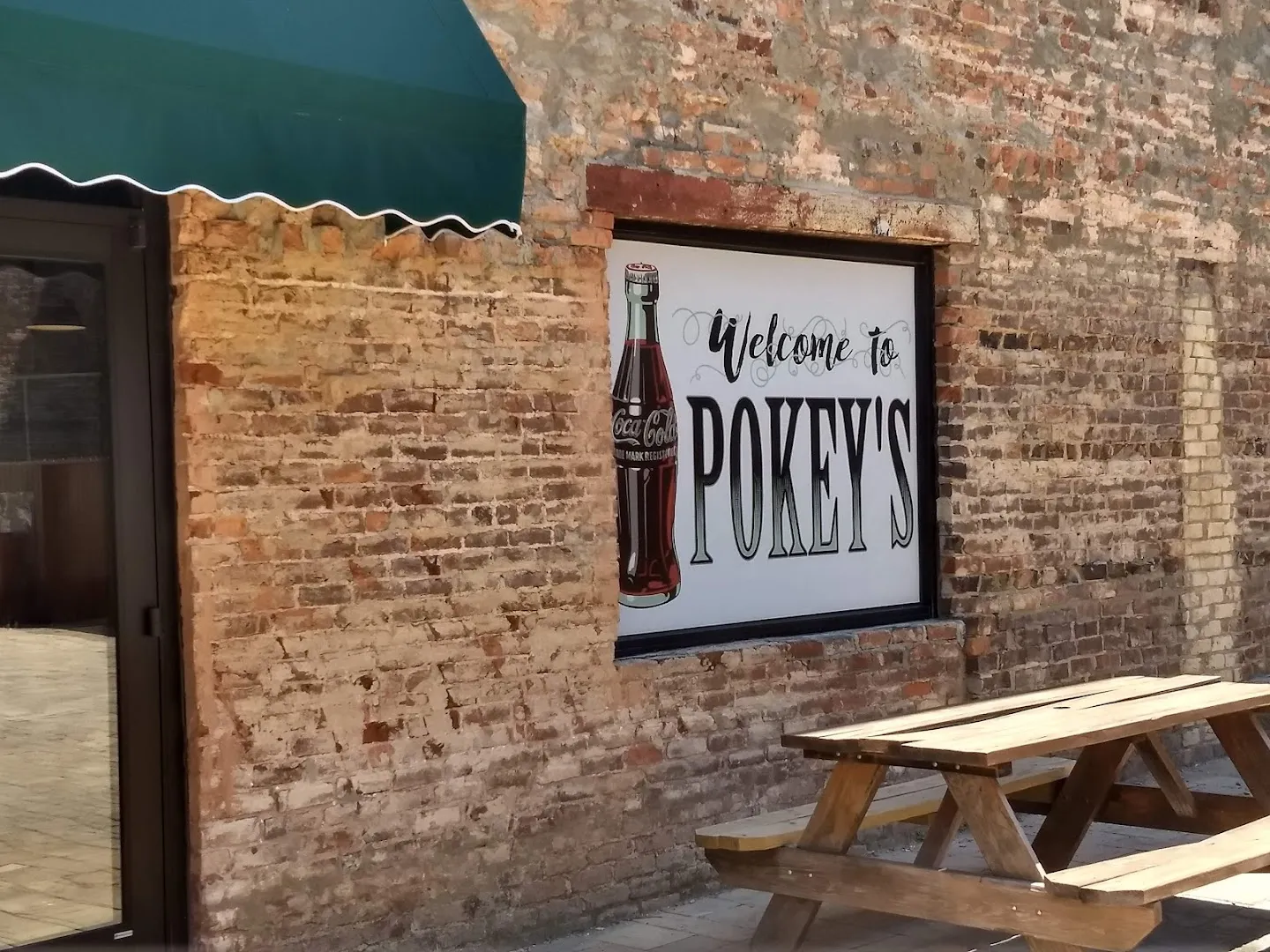 Pokey's 8th Street Grill